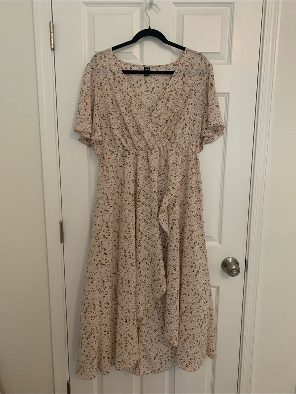 SHEIN Curve Women's Light Pink with White and Blue Floral Wrap Dress